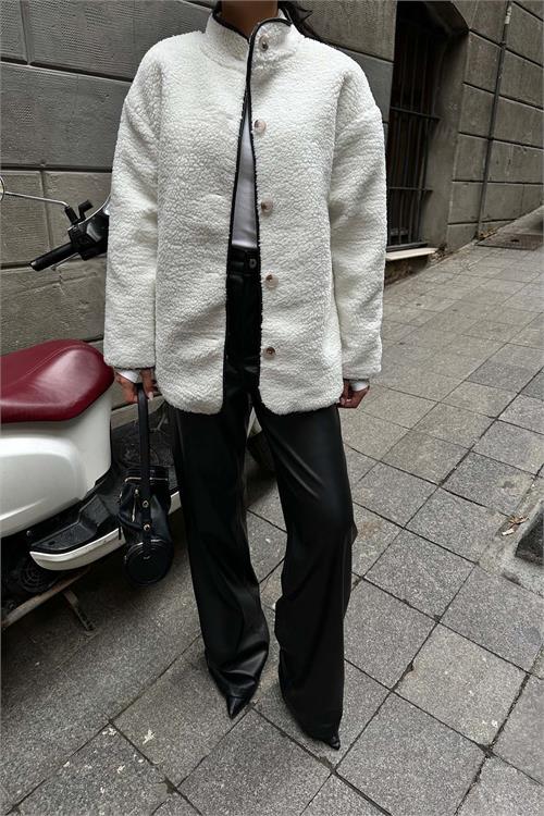 Kadın Ekru Peluş Oversize Düğmeli Ceket HSZ026 