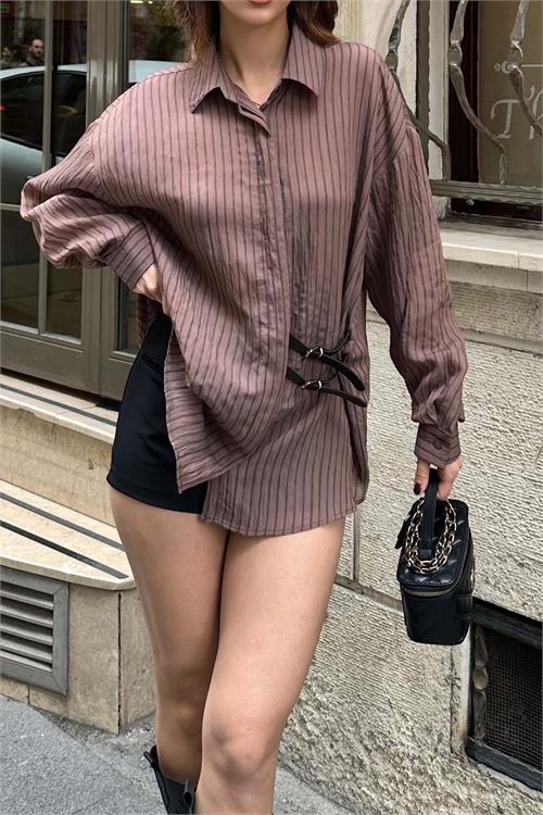 Kadın Kahverengi Çizgili Oversize Düğmeli Yan Deri Bağlama Gömlek HSZ056 