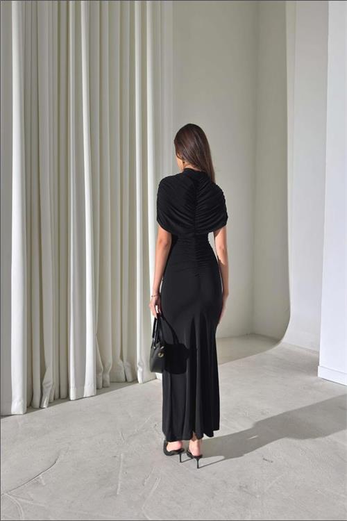 Kadın Siyah Büzgü Detaylı Yüksek Yaka Uzun Sandy Kumaş Elbise HSZ066 